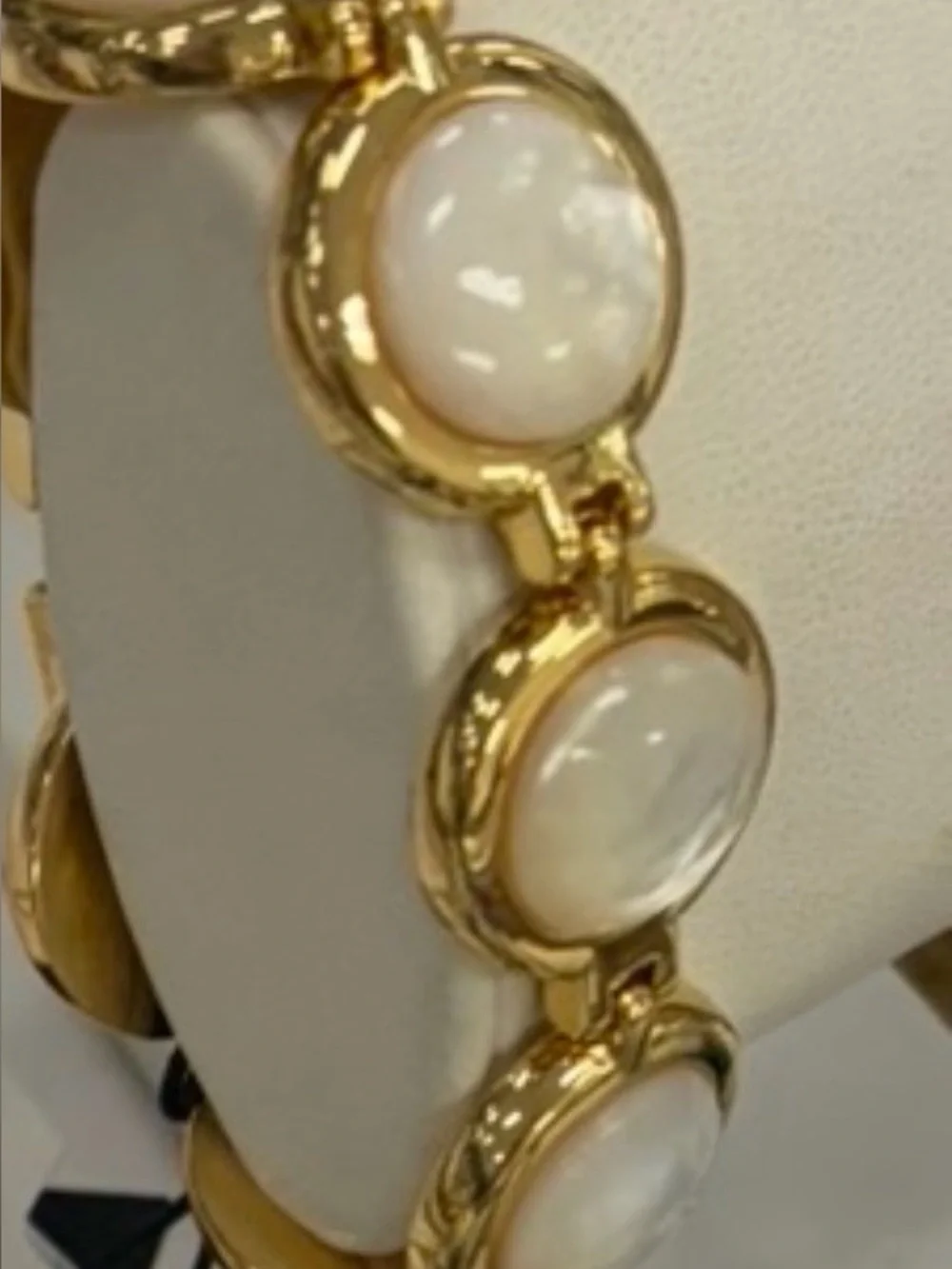 NWT ⚜️🐚⚜️ House of Harlow 1960 Natural Shell Cabochon Link Bracelet